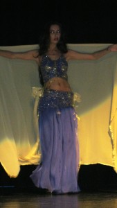 Turkish belly dance - Shake those hips and dance!