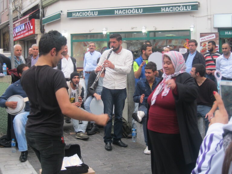 Turkish belly dancing – good girls don’t