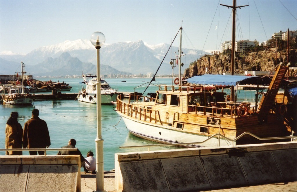 An 04 Kaleici harbour