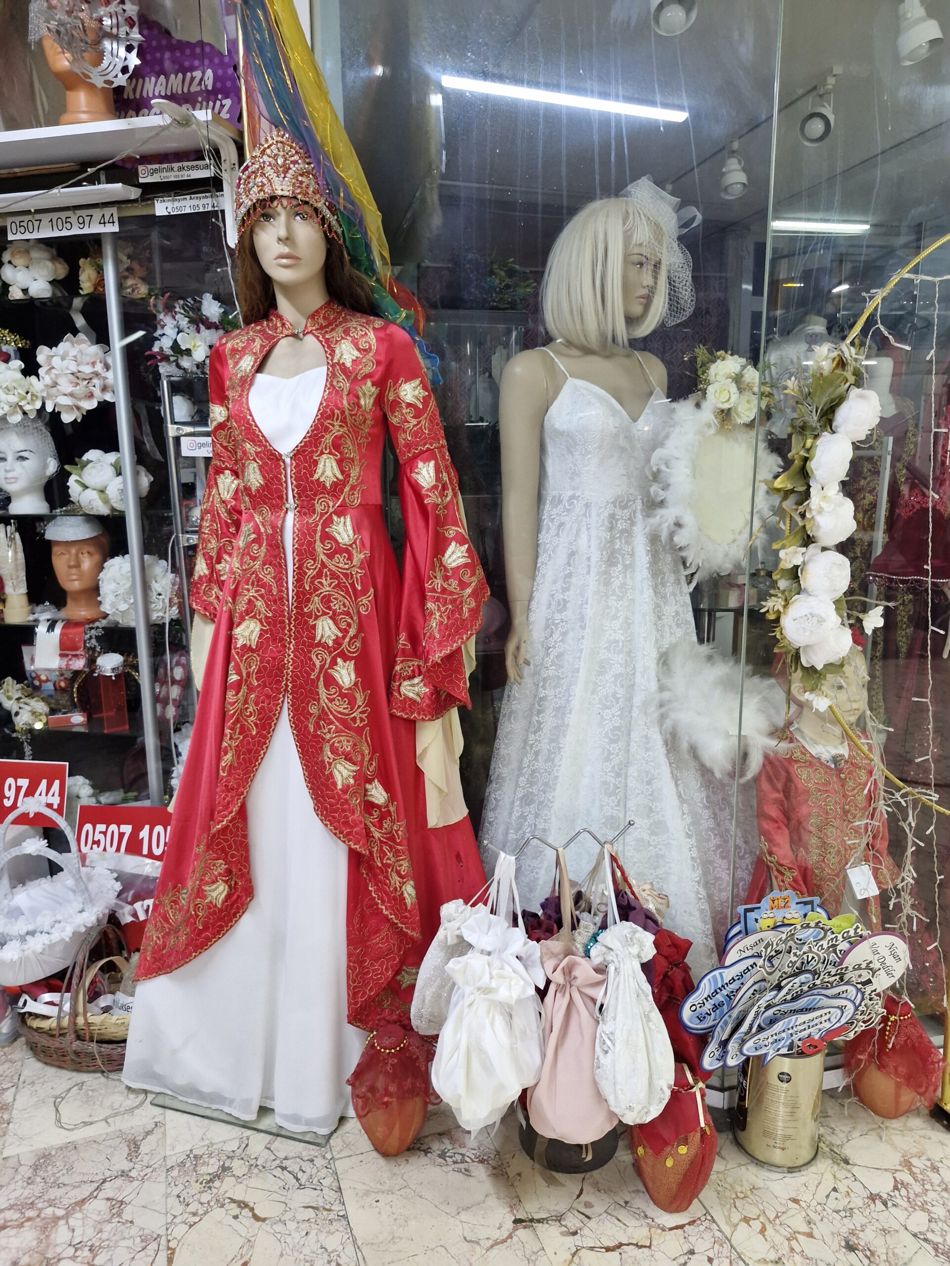 Many Turkish wedding traditions, like elaborate bridal gowns, have stood the test of time.