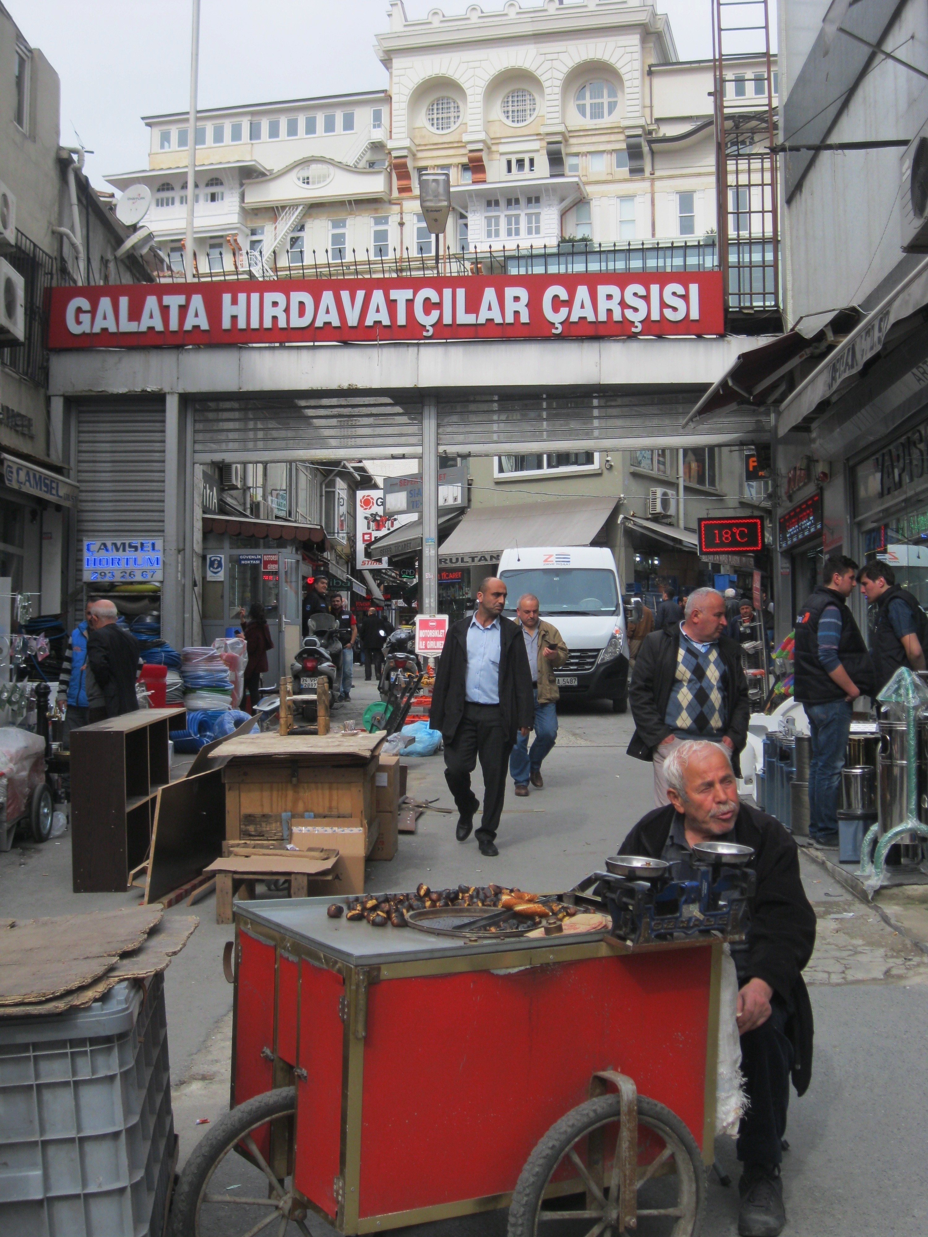 Need a washer changed? You'll find all your hardware needs in Karakoy.