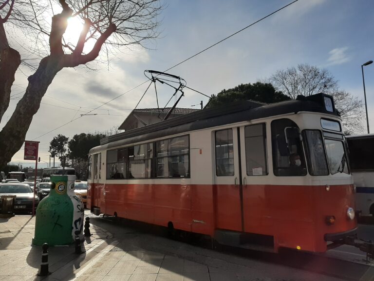 Visit Kadikoy like a local: five top tips*