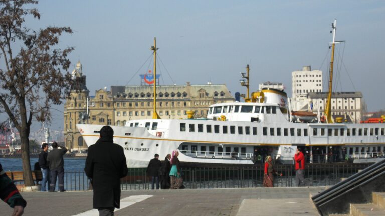 Kadikoy Walking Tour – Set your own pace!