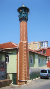 This funky minaret is the best thing about Sinoplu Pehlivan Halil Çiçekçi Camii.
