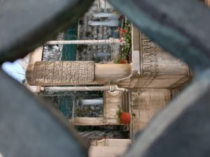 Small cemeteries like this one are scattered all over Istanbul