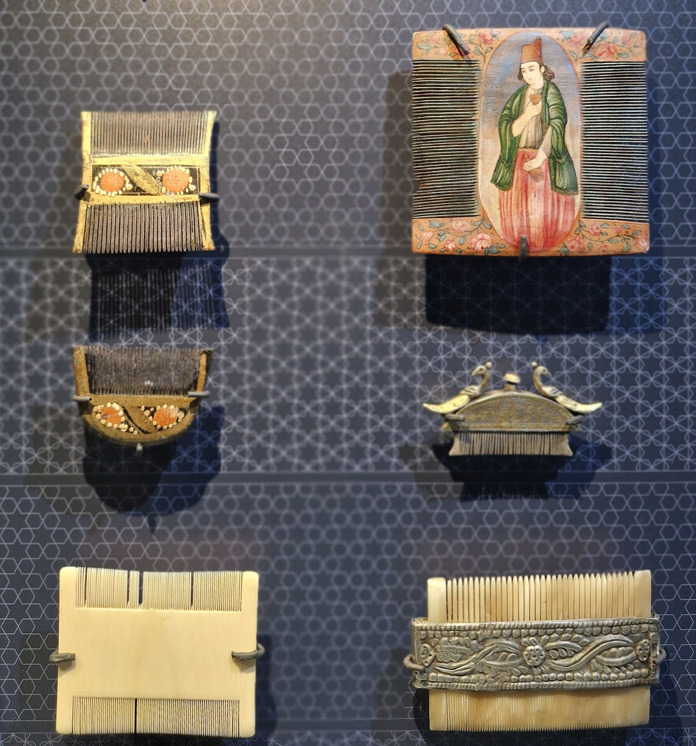 Antique hair combs in the Zeyrek Çinili Hamam museum.